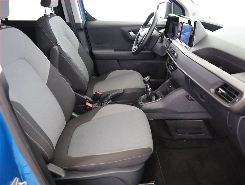 Ford Tourneo Courier (2025) Titanium 1.0 EcoBoost, 5Míst - fotka 7 z 18