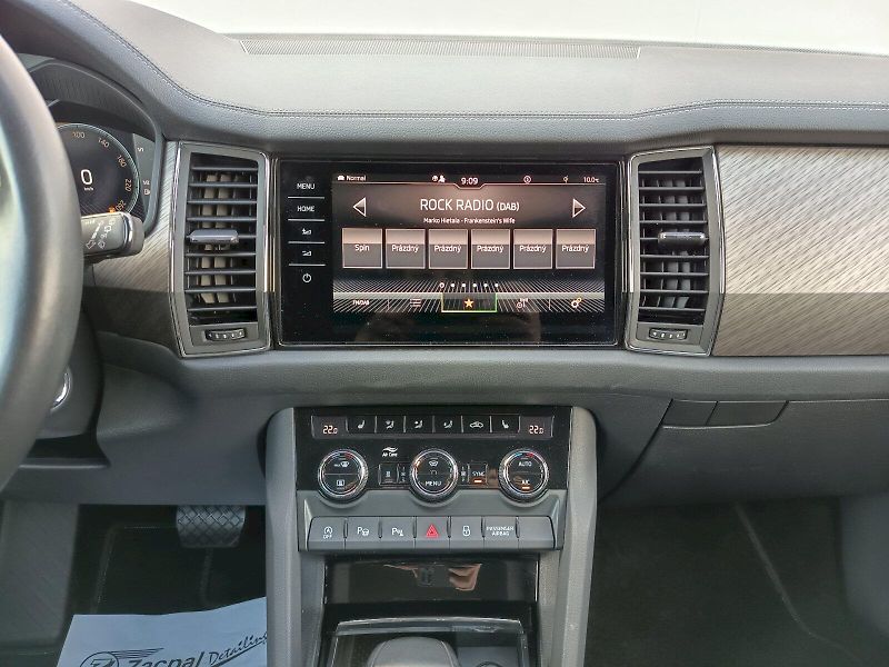 Škoda Kodiaq (2022) 2.0 TSI 140kW Style Plus 7míst - fotka 25 z 35