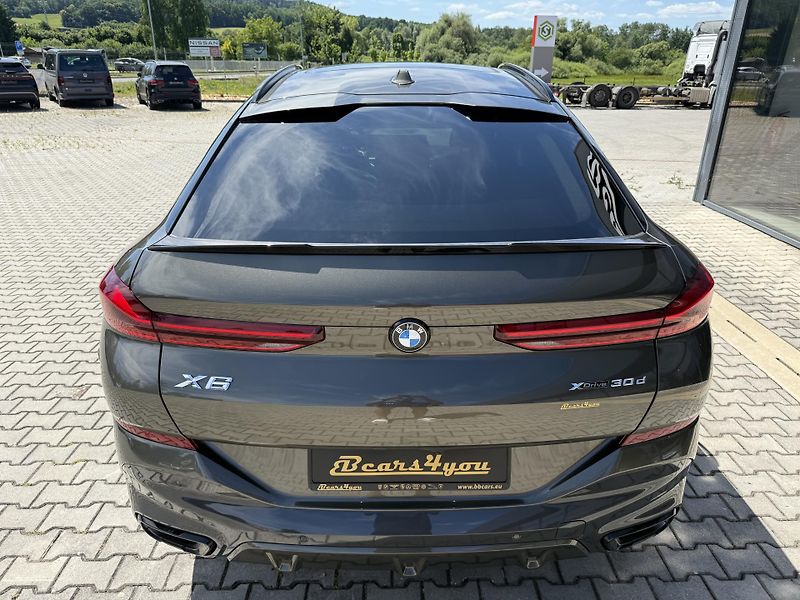 BMW X6 (2024) 30XD 210kW M-PAKET R22 BLACK!! - fotka 10 z 57
