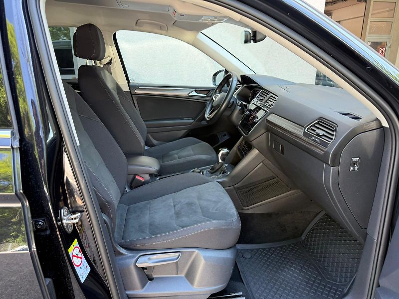 Volkswagen Tiguan Elegance 2.0TDI 147 kW DSG 4x4 - fotka 9 z 25