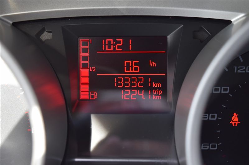 Seat Ibiza 1,4 16V 63KW NÍZKÝ NÁJEZD ALU - fotka 22 z 35