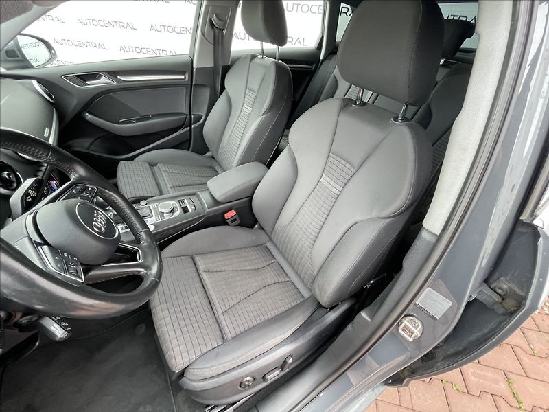 Audi A3 1,4 tsi S-line 110kw S-tronic - fotka 11 z 25
