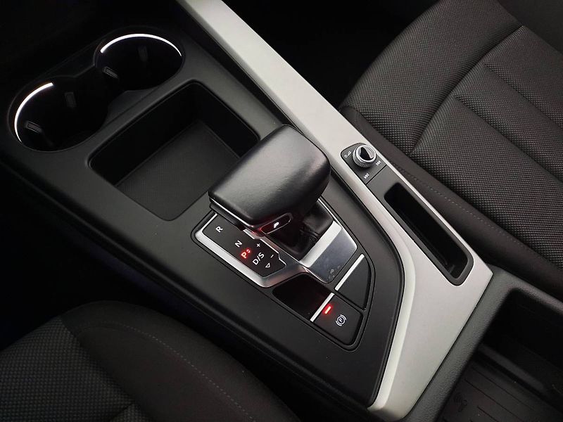 Audi A4 (2022) Avant 45 TFSI quattro (195kW/2 - fotka 13 z 26