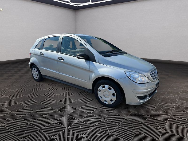 Mercedes-Benz Třídy B (2008) 1.7i 85kw - fotka 1 z 30