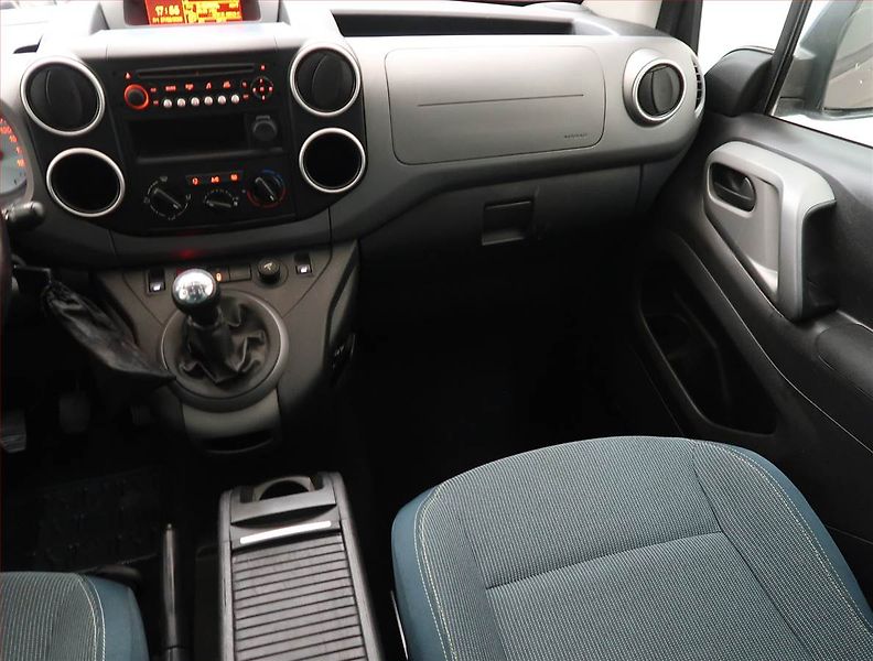 Citroën Berlingo (2017) Feel 1.6 BlueHDi, 5Míst, ČR - fotka 8 z 12