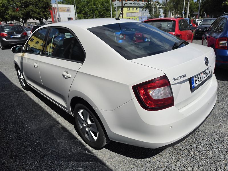 Škoda Rapid 1.0 TSI Park Senzor  - fotka 3 z 21