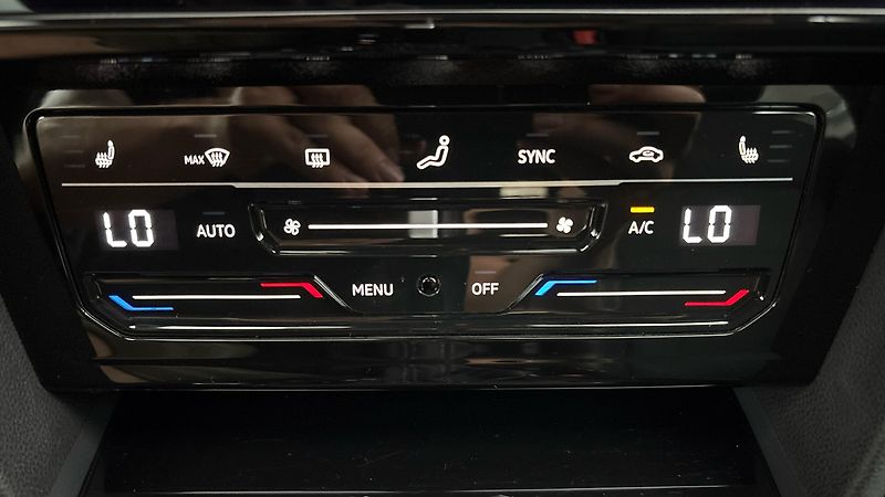 Volkswagen Arteon 2.0 TDI DSG R-Line Shooting Br - fotka 13 z 28