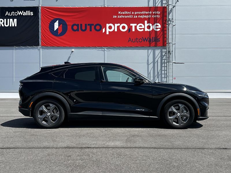 Ford Mustang Mach-E RWD 75kWh 190kW 1.Maj DPH - fotka 3 z 23