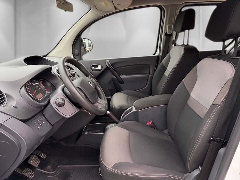 Renault Kangoo (2021) 1,5 dCi 70 kW Life ČR 1. maj. - fotka 14 z 25
