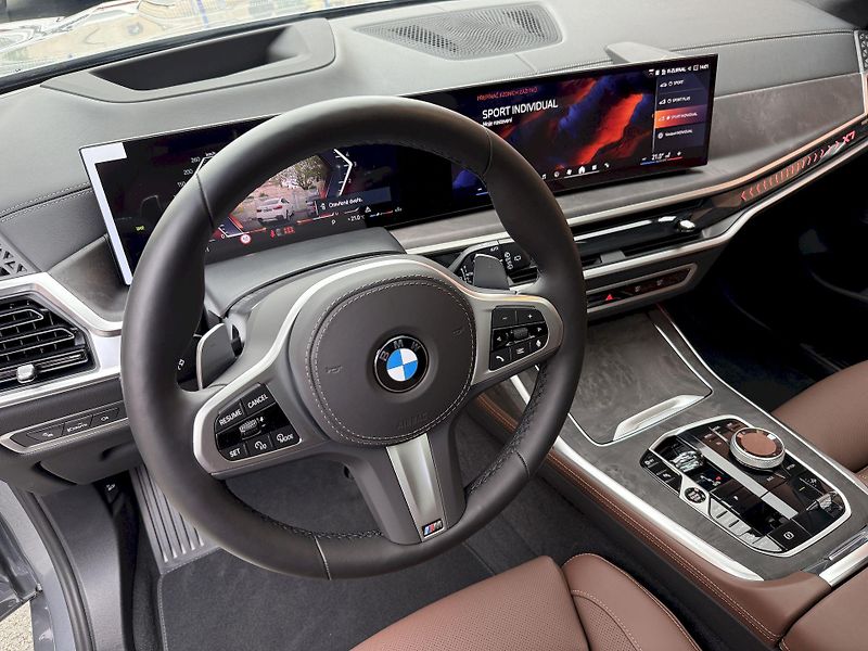 BMW X7 xDrive40d M-PRO Indiv. FULL - fotka 42 z 56