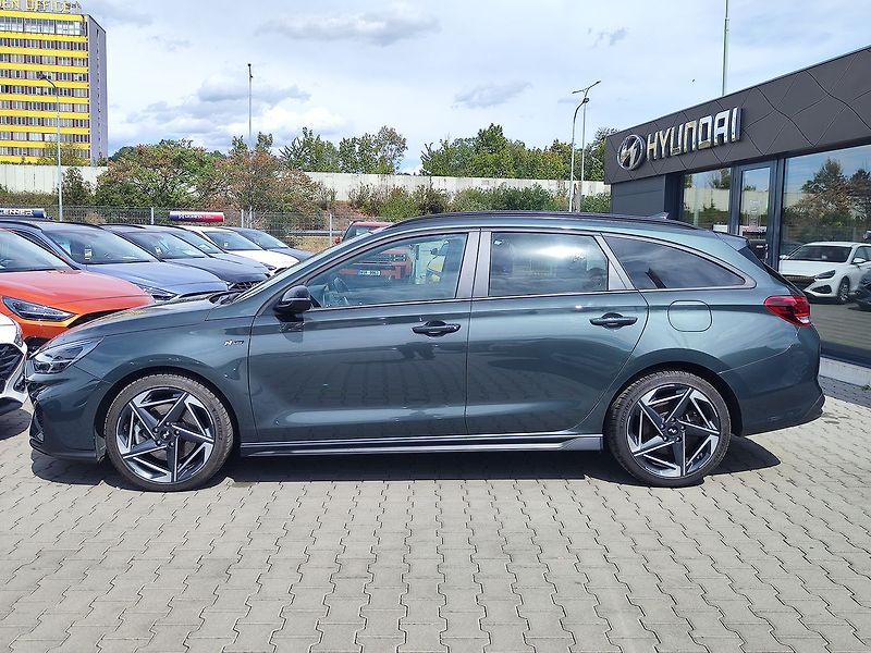 Hyundai i30 1.5 T-GDI/103kW N-Line DCT - fotka 8 z 32