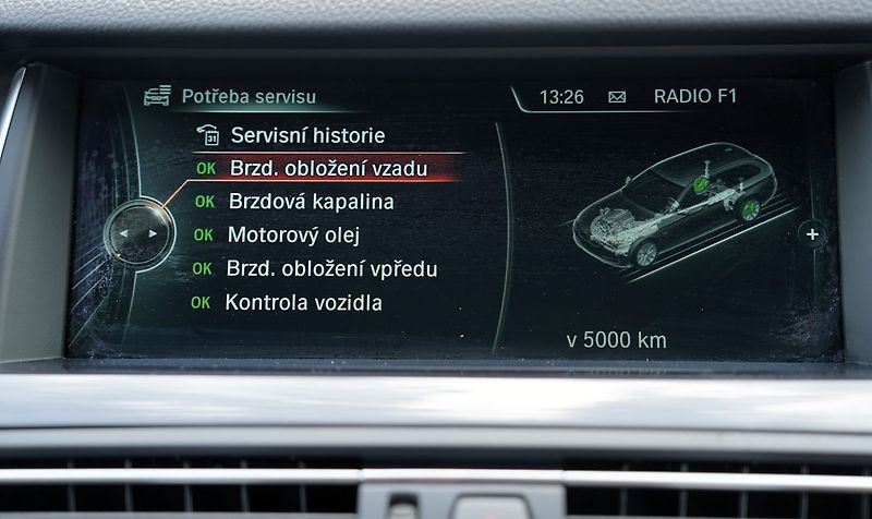 BMW Řada 5 520d xDrive/185 PS/kůže/AT - fotka 32 z 39