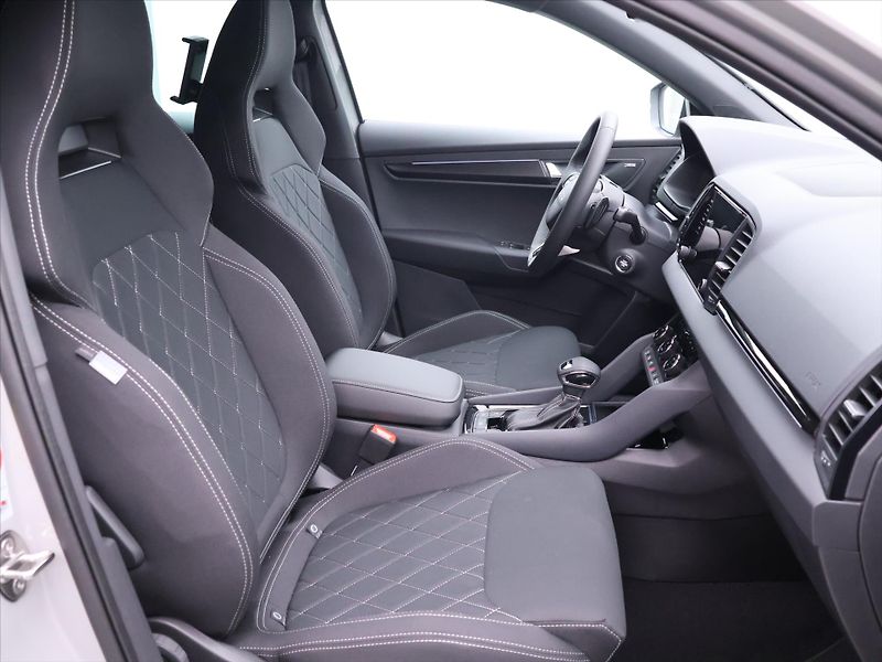 Škoda Karoq 1,5 TSi Sportline DSG 1maj DPH - fotka 15 z 47