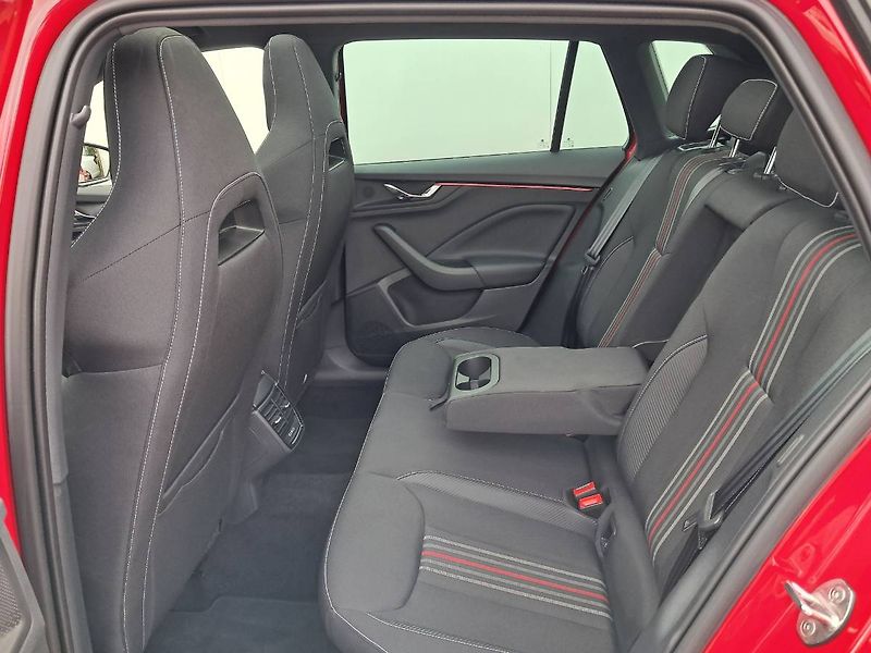 Škoda Kamiq (2024) Monte Carlo 1.0 TSI / 85 kW  D - fotka 21 z 27