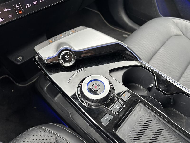 Kia EV6 0,0 168kW Earth ZÁRUKA SoH 98% - fotka 31 z 48