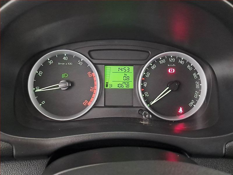 Škoda Fabia (2010) 1.2, Park. senzory - fotka 11 z 17