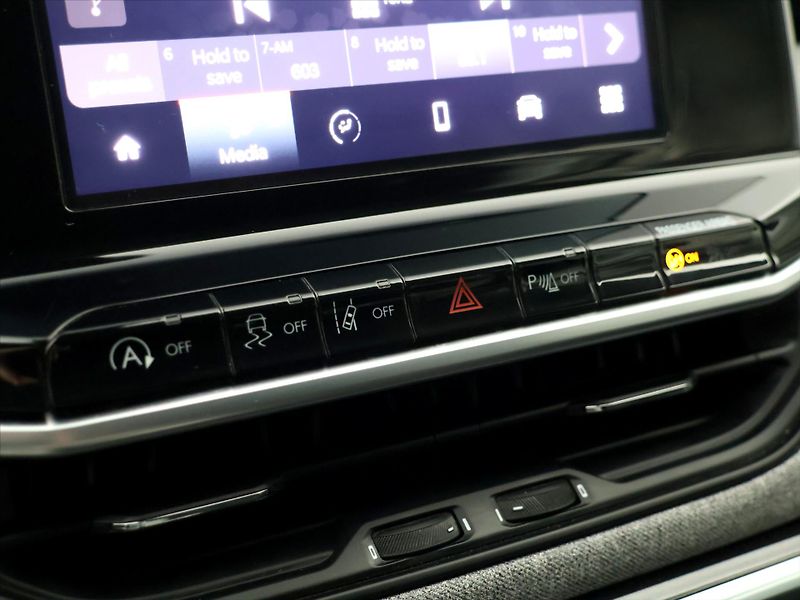 Jeep Compass 1,3 MultiAir 96kW Night Eagle - fotka 27 z 40