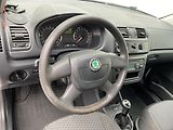 Škoda Fabia (2011) 1.6 TDi, ČR, Ambiente, AC - náhled 12