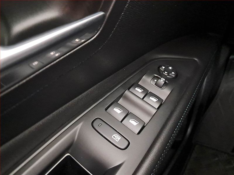 Peugeot 3008 (2022) 1.2 PureTech, Automat, ČR - fotka 16 z 16