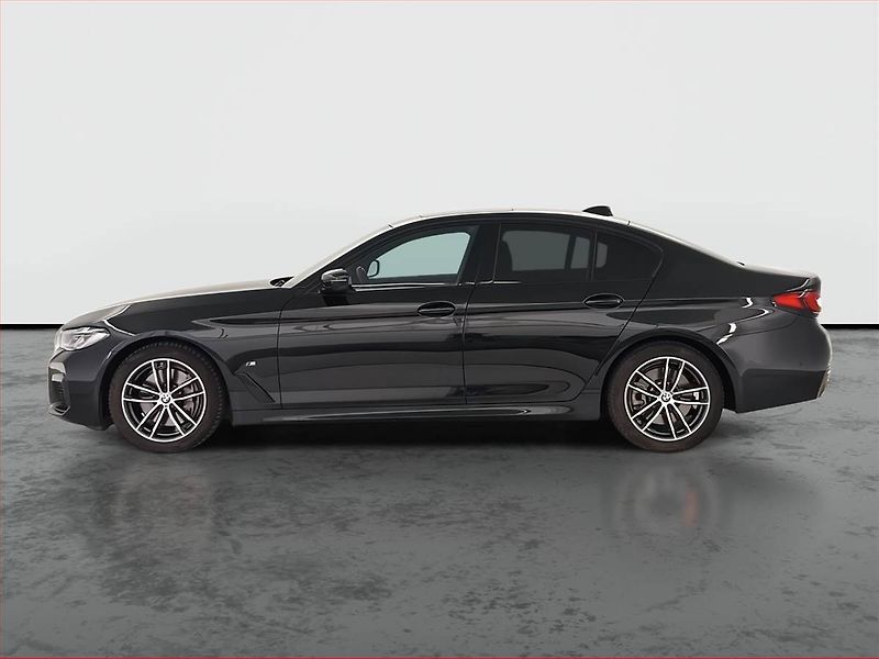BMW Řada 5 (2023) 530d xDrive - fotka 3 z 27