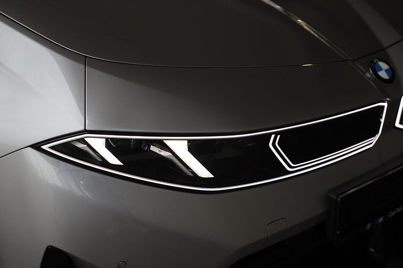BMW Řada 3 i3 50 xDrive - fotka 16 z 17