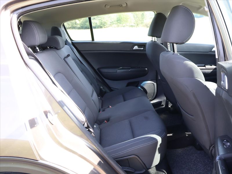 Kia Sportage 1,7 CRDi 85kW CZ Aut.klima - fotka 14 z 30