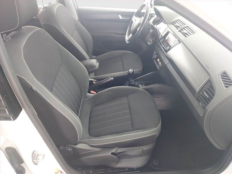 Škoda Fabia (2019) Style 1.0 TSI, Tempomat - fotka 9 z 16