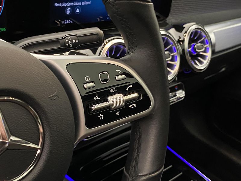 Mercedes-Benz GLB 200d 4MATIC AUT CZ 7míst - fotka 20 z 60