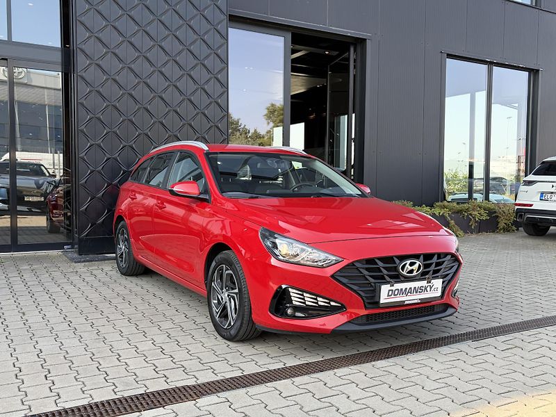 Hyundai i30 COMFORT 1.5 DPI 81 kW - fotka 7 z 23