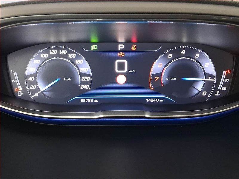 Peugeot 3008 (2017) 1.2 PureTech, Automat, Kůže - fotka 11 z 20