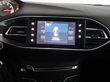 Peugeot 308 (2015) 1.2 e-THP, Serv.kniha, Navi - náhled 12
