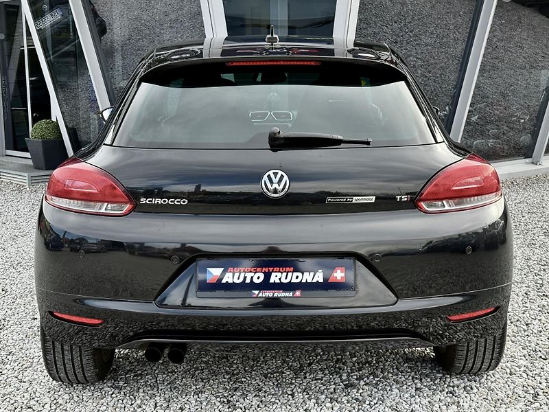 Volkswagen Scirocco 1,4 TSI 90kW  - fotka 12 z 36