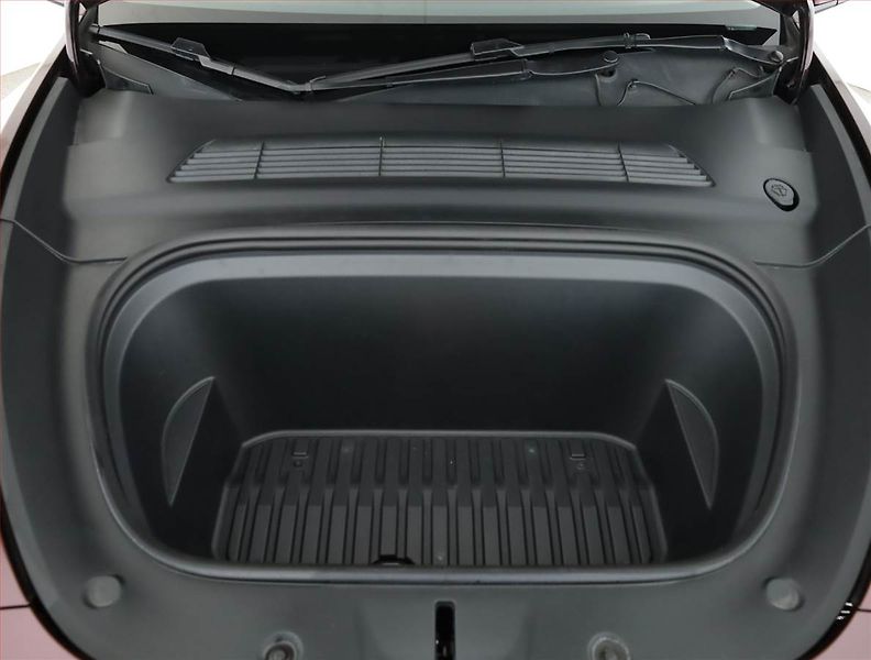 Tesla Model Y (2023) Long Range AWD 79kWh, SoH 94% - fotka 18 z 20