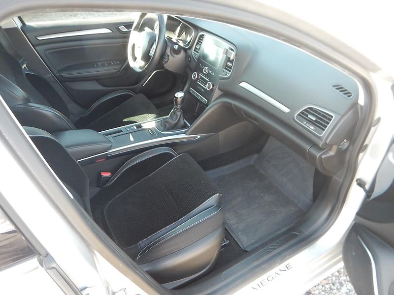 Renault Mégane 1.2 TCe, ČR, 97 kW - fotka 13 z 26