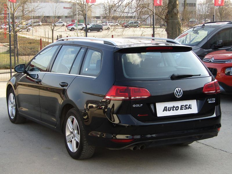 Volkswagen Golf (2016) 2.0TDi, ČR, Highline, DSG - fotka 6 z 16