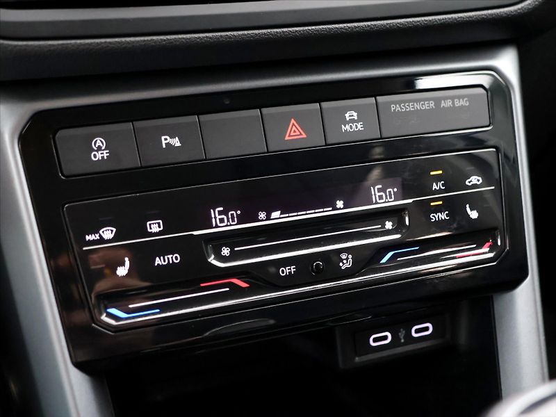 Volkswagen T-Cross 1,0 TSI 81kW Life Aut.klima Ta - fotka 21 z 30