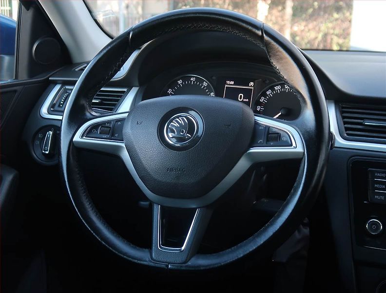 Škoda Rapid (2015) Spaceback 1.2 TSI, Serv.kniha - fotka 15 z 16