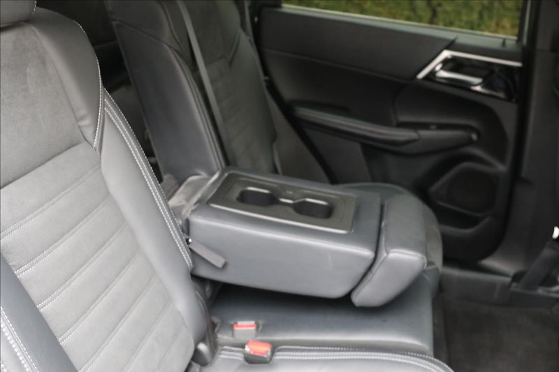 Mitsubishi Outlander 2,4 7míst, intense - fotka 62 z 70