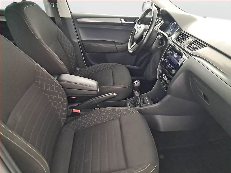 Škoda Rapid (2019) Style 1.0 TSI, ČR,1.maj - fotka 9 z 19