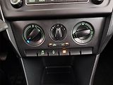 Škoda Rapid (2014) Spaceback 1.6 TDI - náhled 15