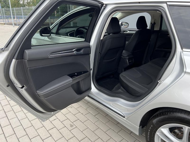 Ford Mondeo (2019) 2.0TDCi*110KW*Kamera - fotka 29 z 39