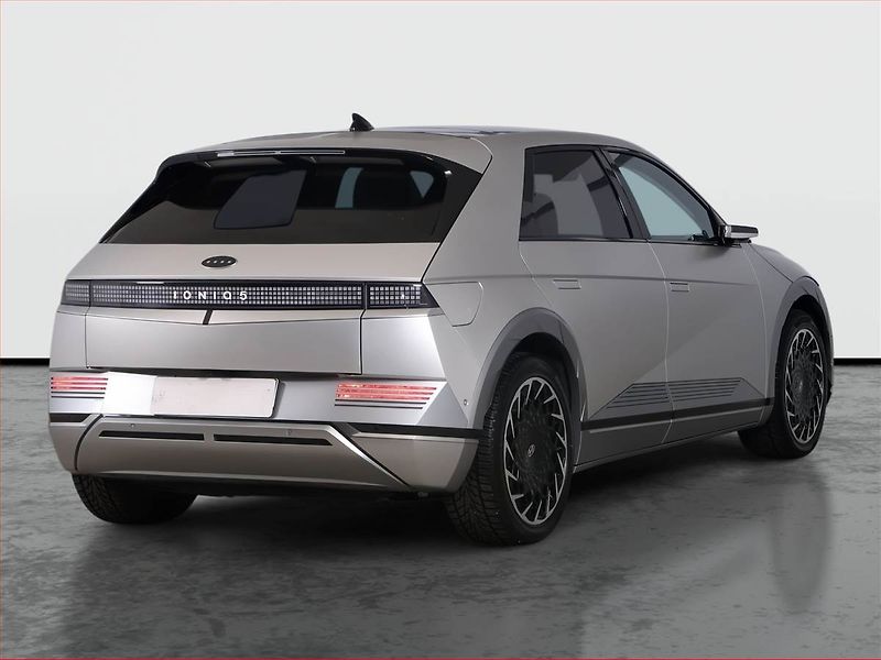 Hyundai Ioniq 5 (2023) Power 4x4, SoH 98% - fotka 5 z 28