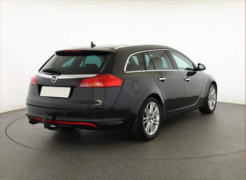 Opel Insignia (2010) 2.0 CDTI, nová STK, Tažné - fotka 5 z 17