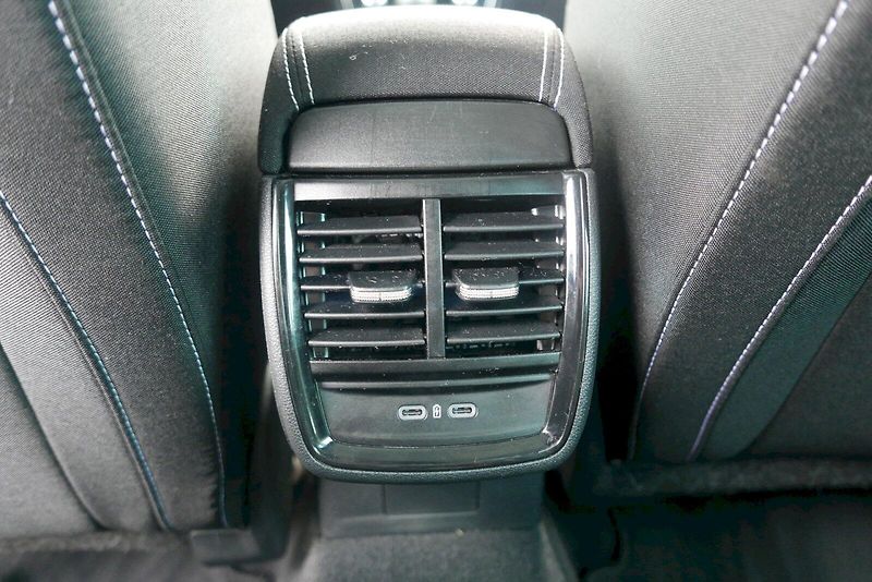 Škoda Scala (2025) 1.5 TSI 110 kW M6° Monte Carlo - fotka 20 z 32