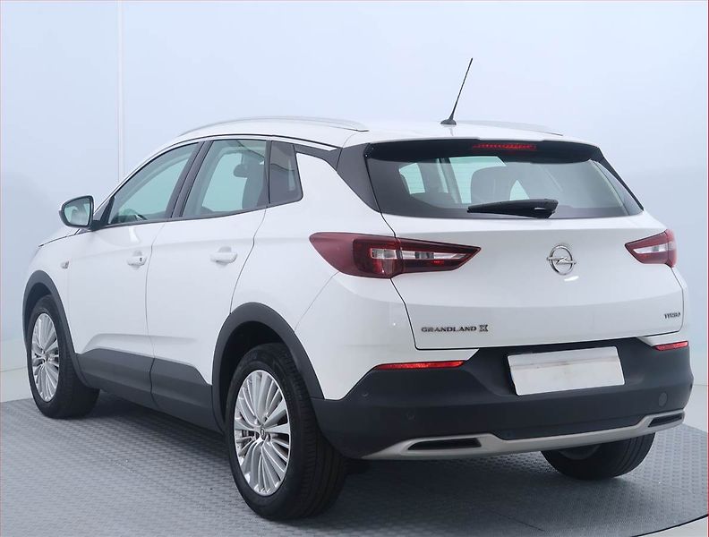 Opel Grandland X (2020) 1.2 Turbo, Automat, Serv.kniha - fotka 4 z 17