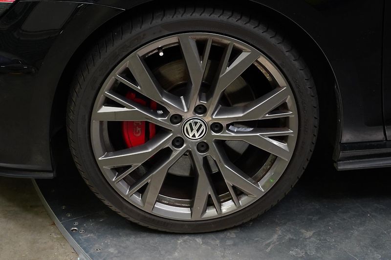 Volkswagen Golf - fotka 10 z 25