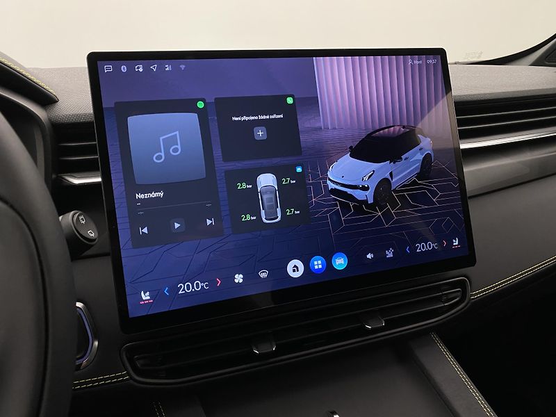 Lynk & Co 01 CORE PHEV AUT CZ 1.maj - fotka 37 z 72