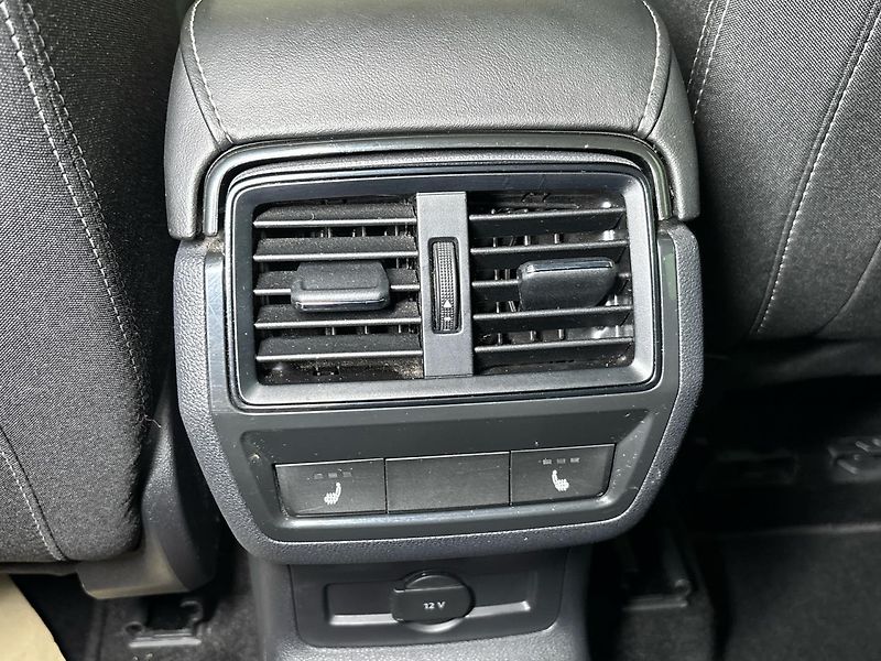 Škoda Karoq DSG Sportline - fotka 22 z 31