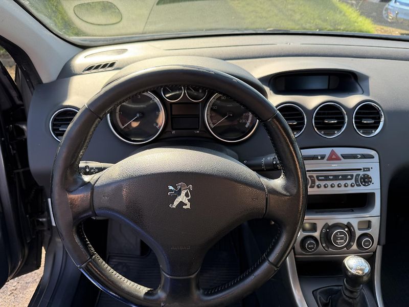 Peugeot 308 1.6 HDI - fotka 19 z 22