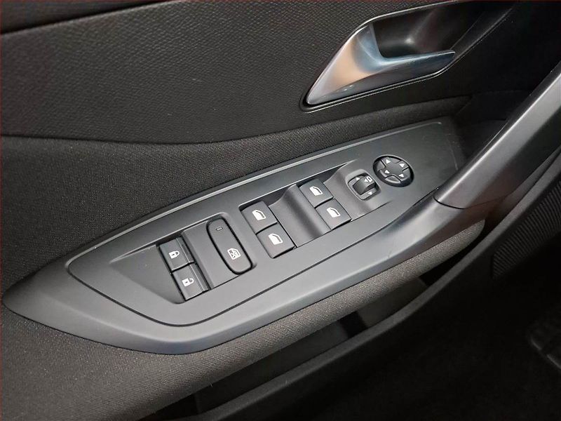 Peugeot 308 (2024) Active 1.2 PureTech, ČR,1.maj - fotka 14 z 15